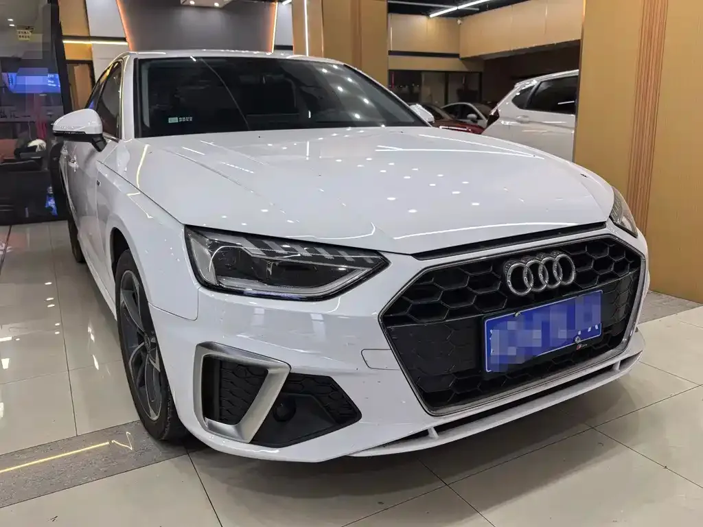 Audi A4L 2022 из CN, фото 3