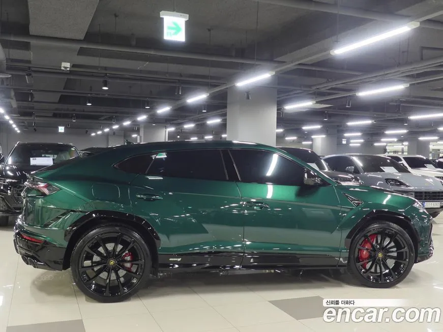 Lamborghini Urus — фото 3