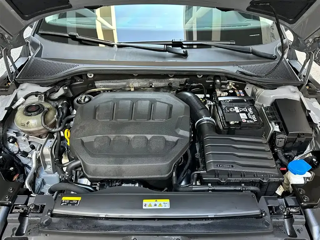 Volkswagen CC 2024 из CN, фото 7