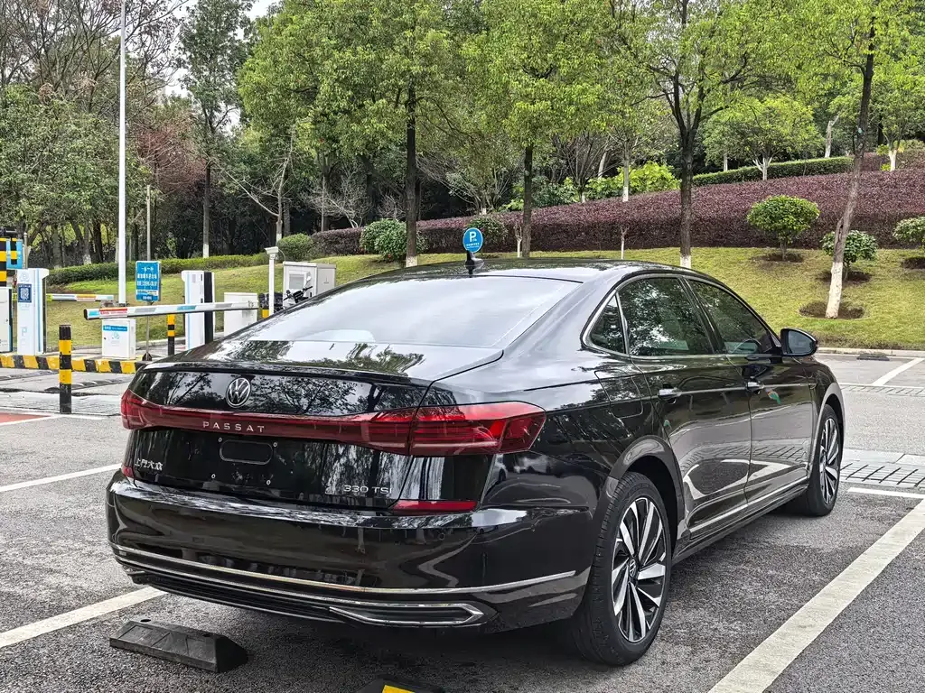 Volkswagen Passat 2022 из CN, фото 5