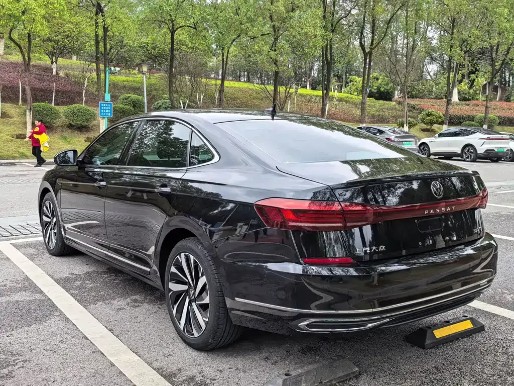 Volkswagen Passat 2022 из CN, фото 8
