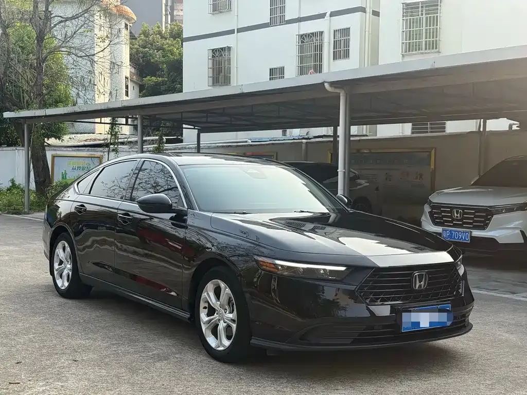 Honda Accord — фото 9