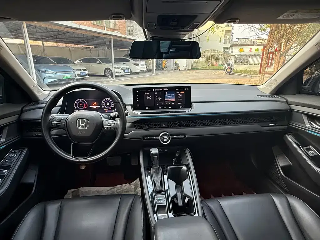 Honda Accord — фото 6