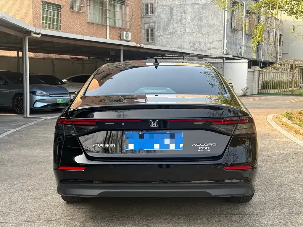 Honda Accord — фото 4