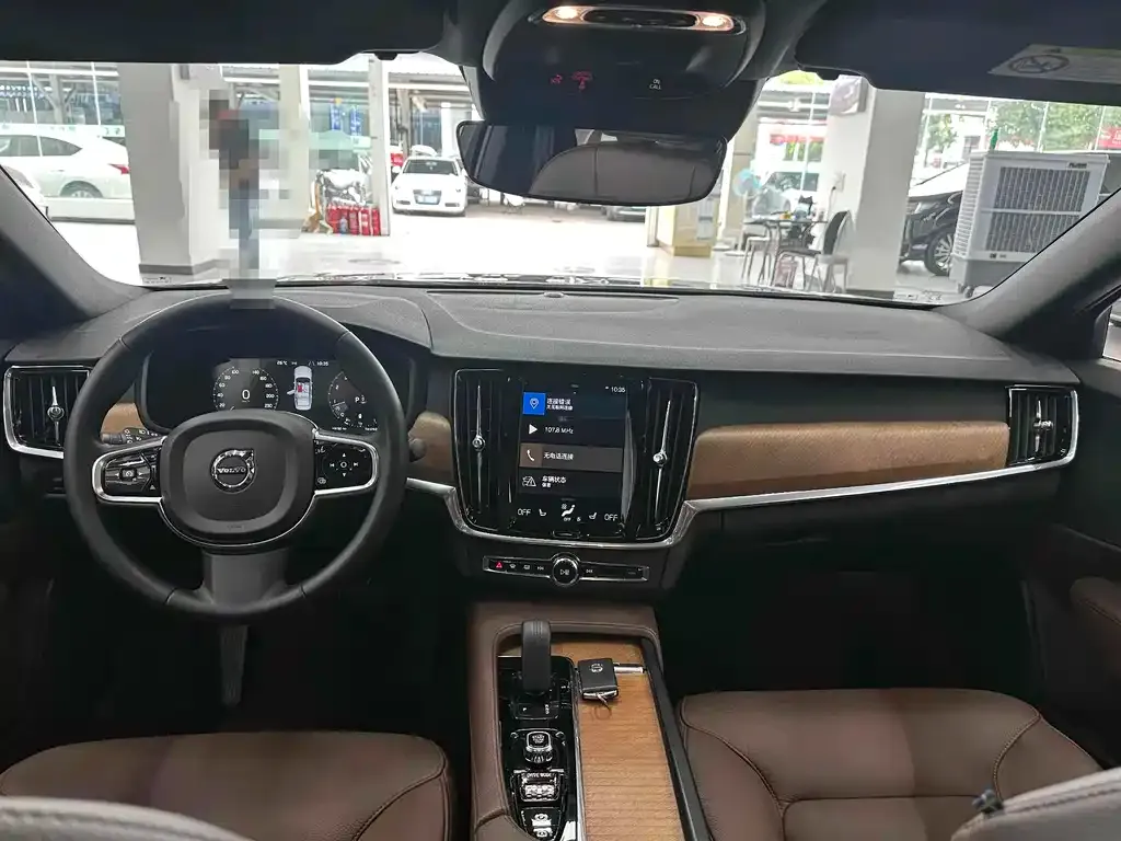 Volvo S90 — фото 8