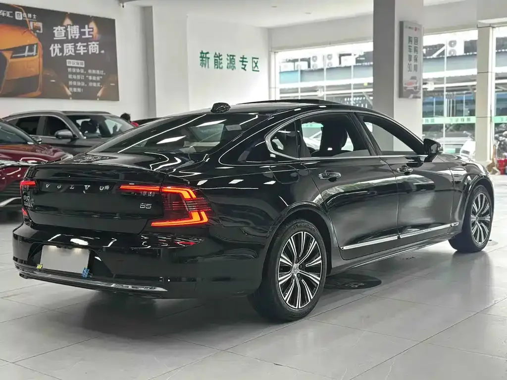 Volvo S90 — фото 5
