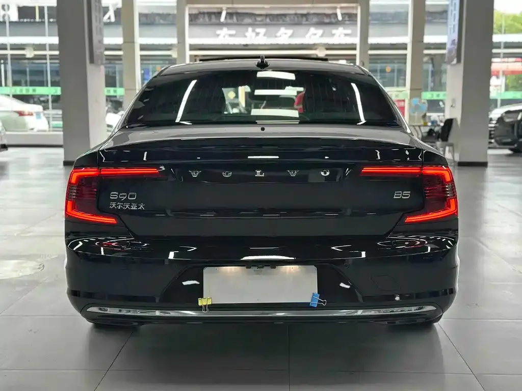 Volvo S90 — фото 2