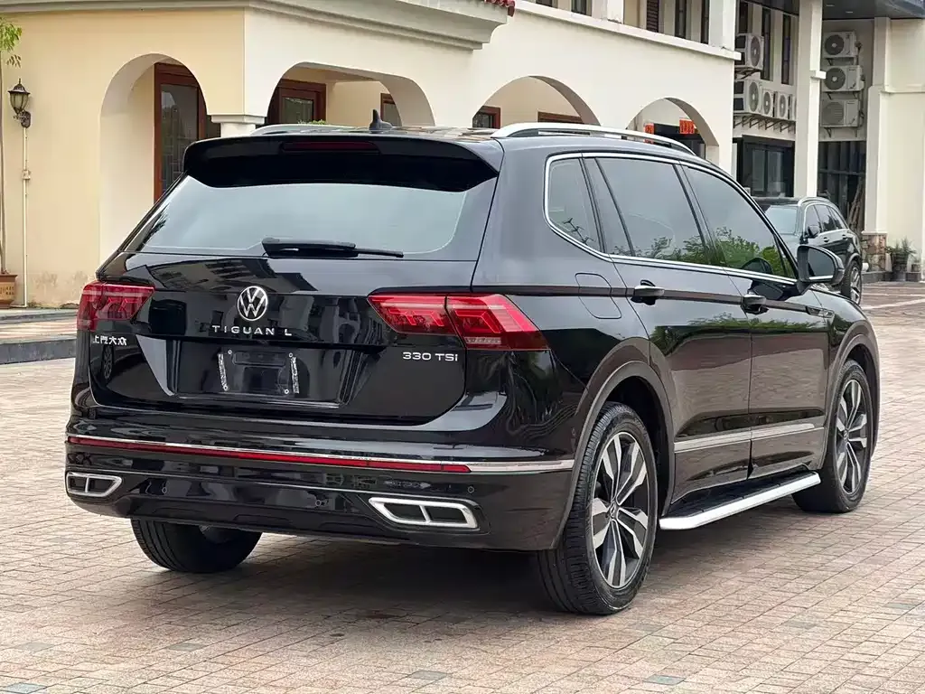 Volkswagen Tiguan L — фото 9