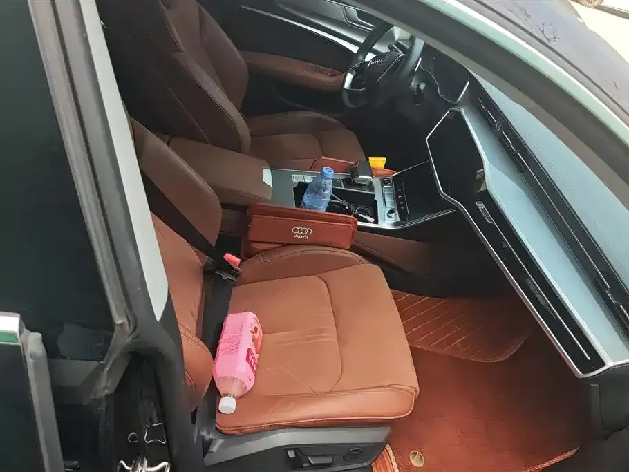 Audi A7L 2025 из CN, фото 5