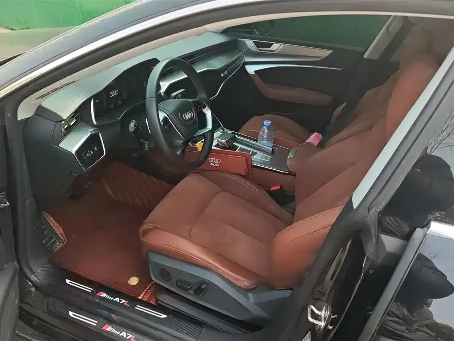 Audi A7L 2025 из CN, фото 8