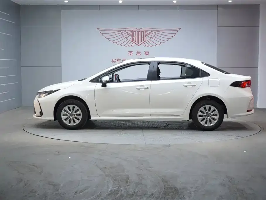 Toyota Corolla 2021 из CN, фото 8