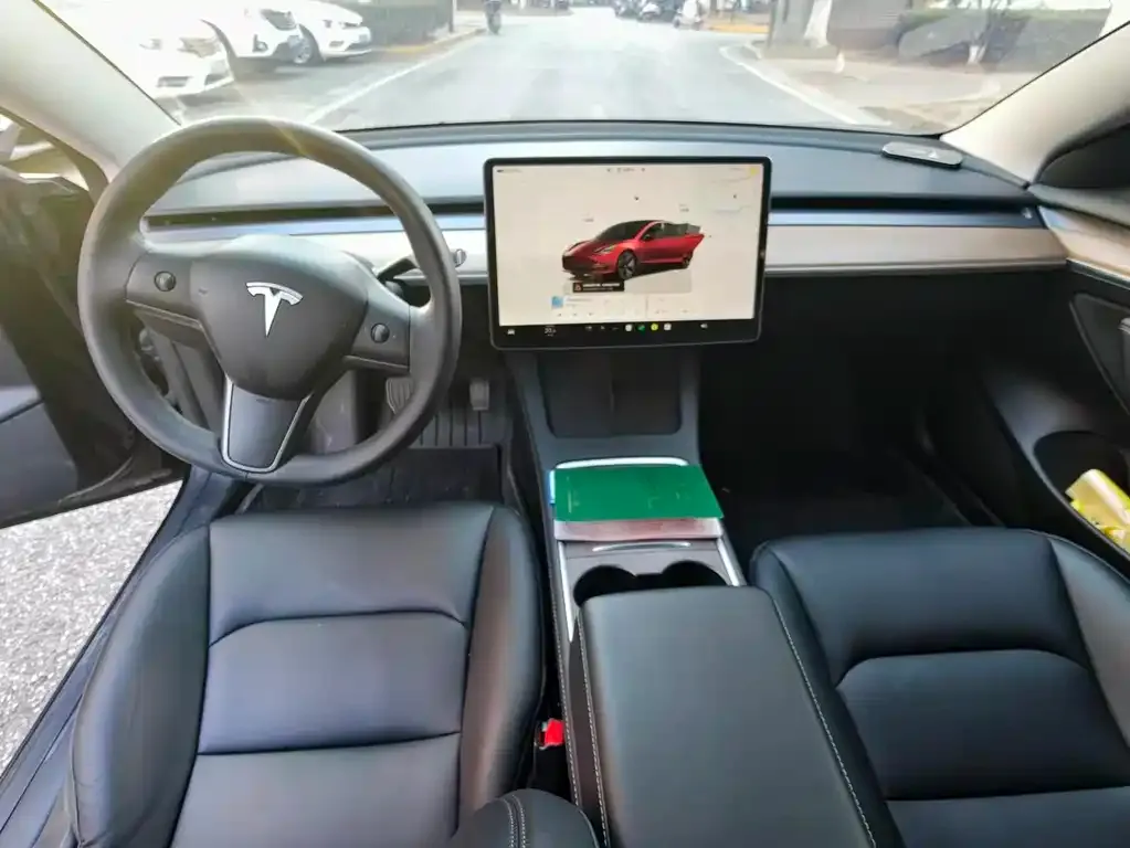 Tesla Model 3 — фото 5