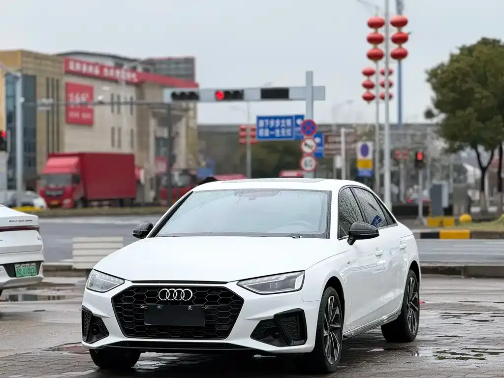 Audi A4L 2023 из CN, фото 1