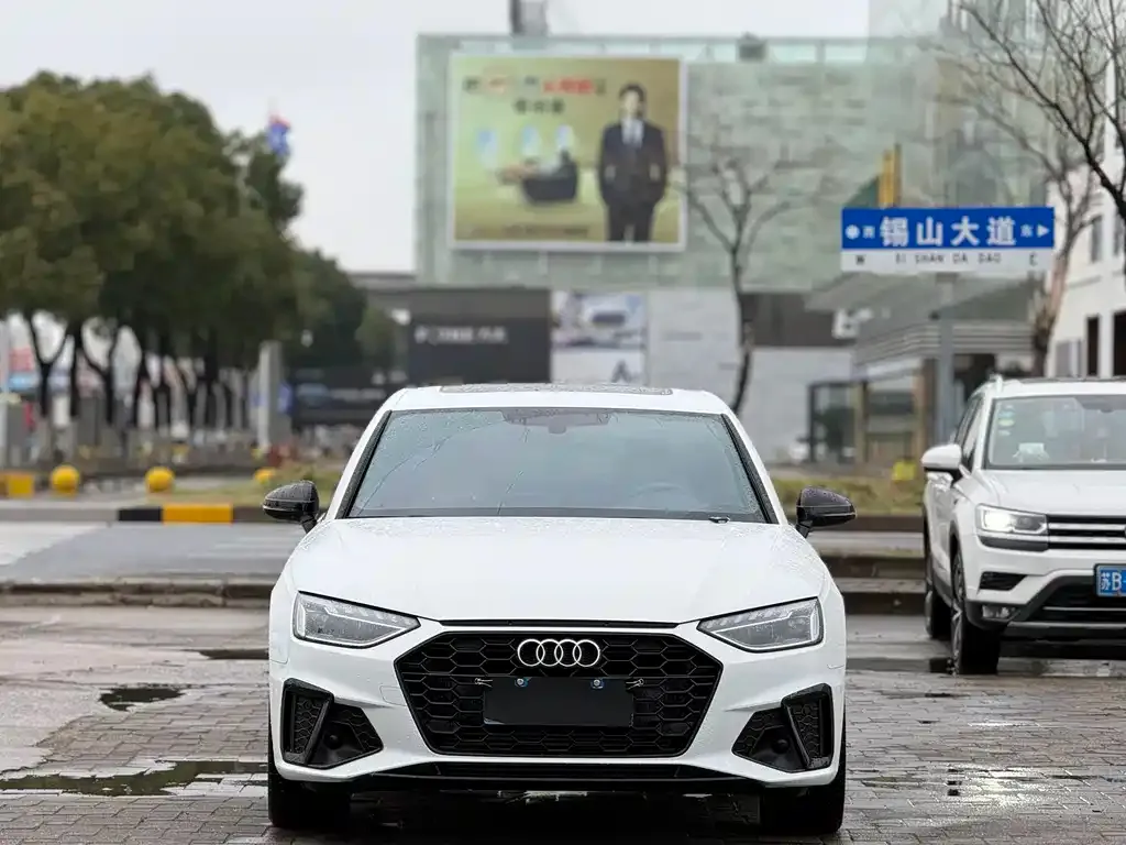 Audi A4L 2023 из CN, фото 2