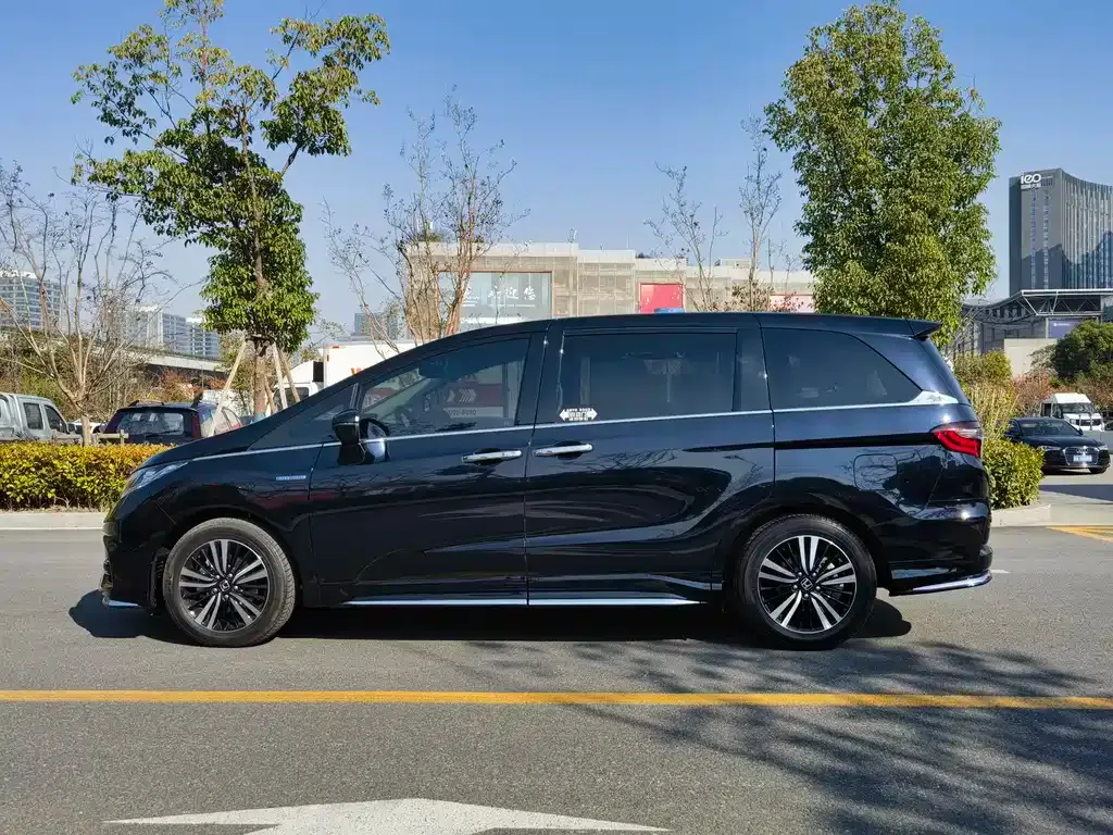 Honda Odyssey — фото 5