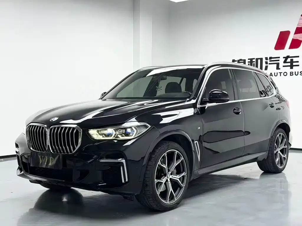 BMW X5 — фото 1