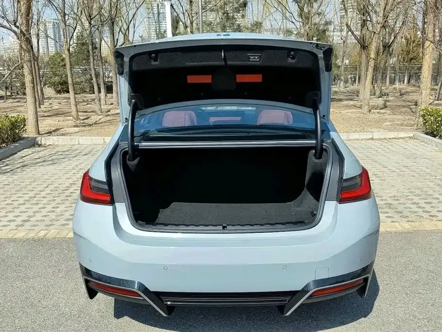 BMW i3 2024 из CN, фото 4