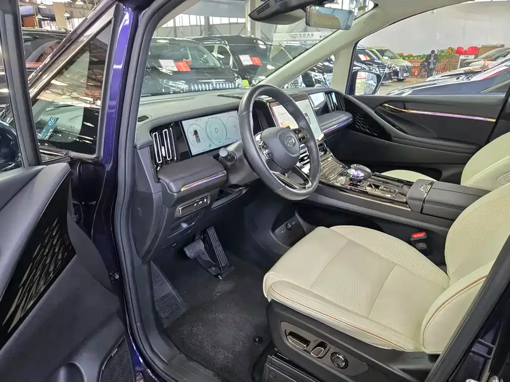 GAC Motor Trumpchi E9 — фото 10