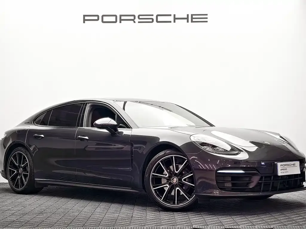 Porsche Panamera — фото 1