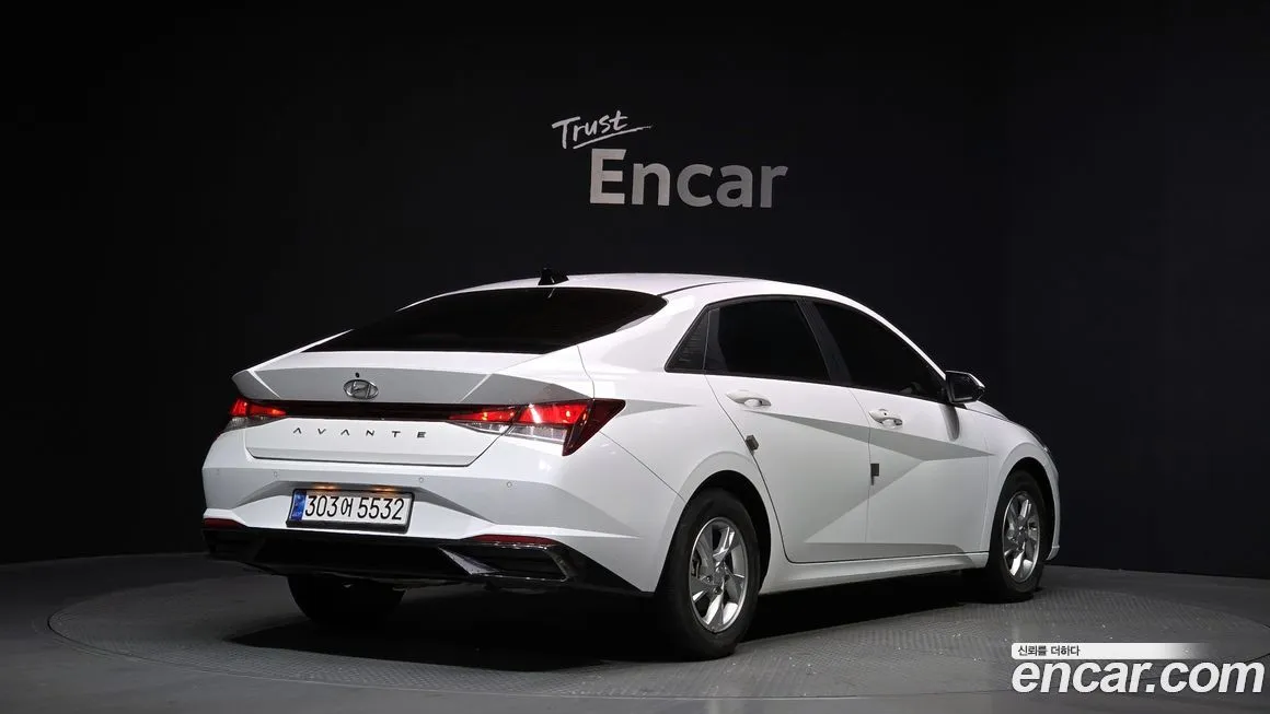 Hyundai AVANTE — фото 3