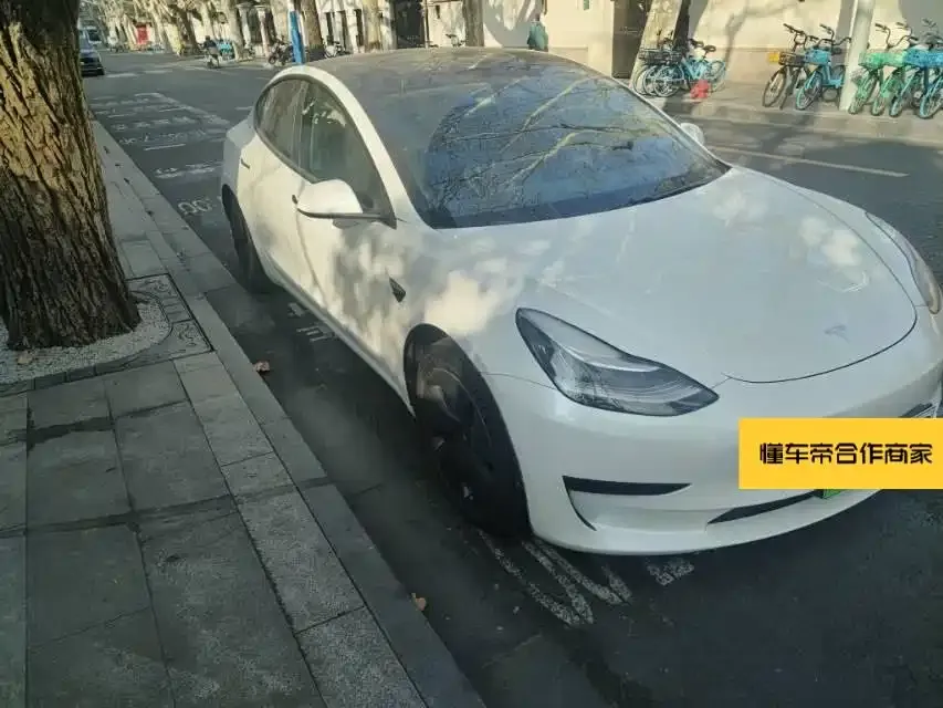 Tesla Model 3 — фото 6