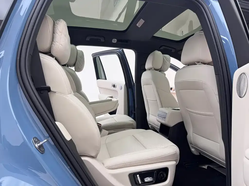Li Auto L8 2024 из CN, фото 8