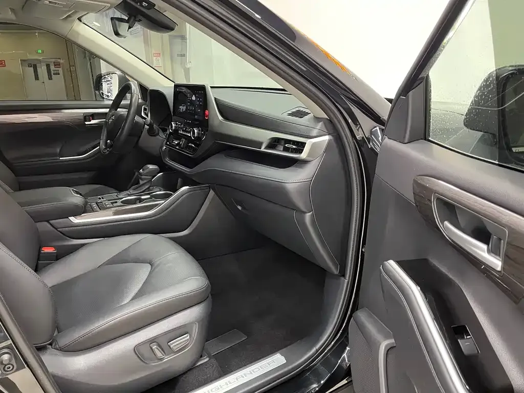Toyota Highlander 2024 из CN, фото 7
