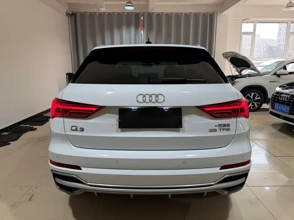 Audi Q3 — фото 3