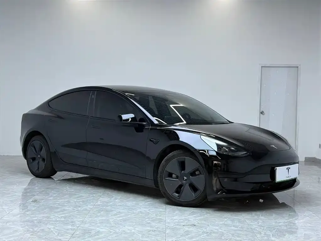 Tesla Model 3 — фото 5
