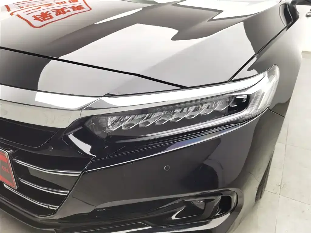 Honda Accord — фото 8