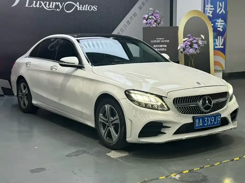Mercedes-Benz C-Class — фото 1