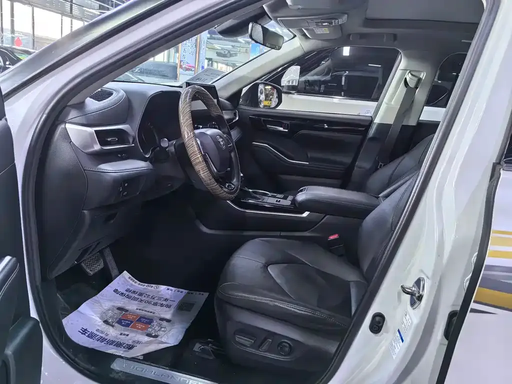 Toyota Highlander 2022 из CN, фото 7