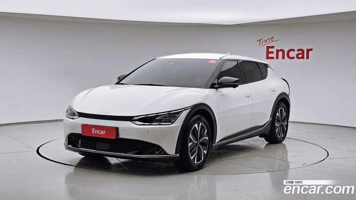 Kia EV6 — фото 1