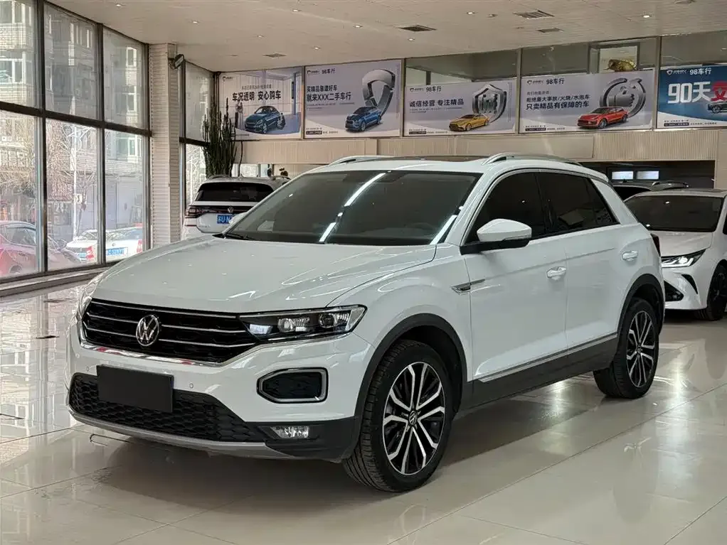 Volkswagen T-Roc — фото 1