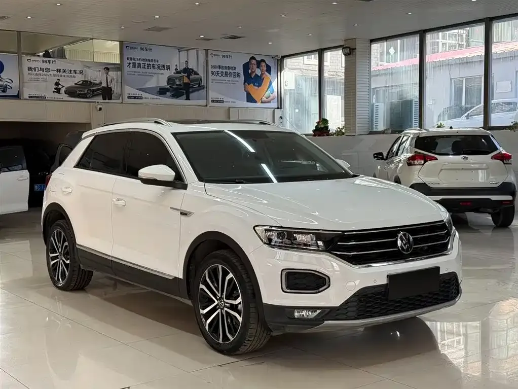 Volkswagen T-Roc — фото 10