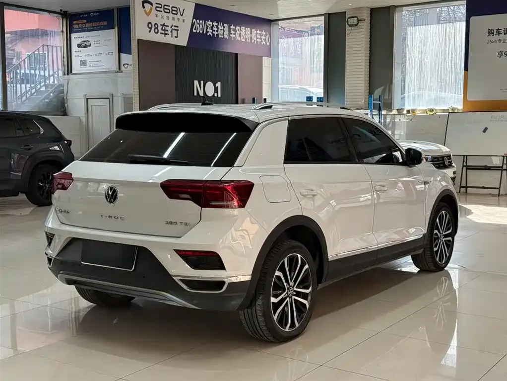 Volkswagen T-Roc — фото 4