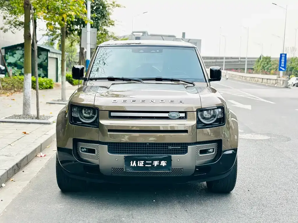 Land Rover Defender — фото 9
