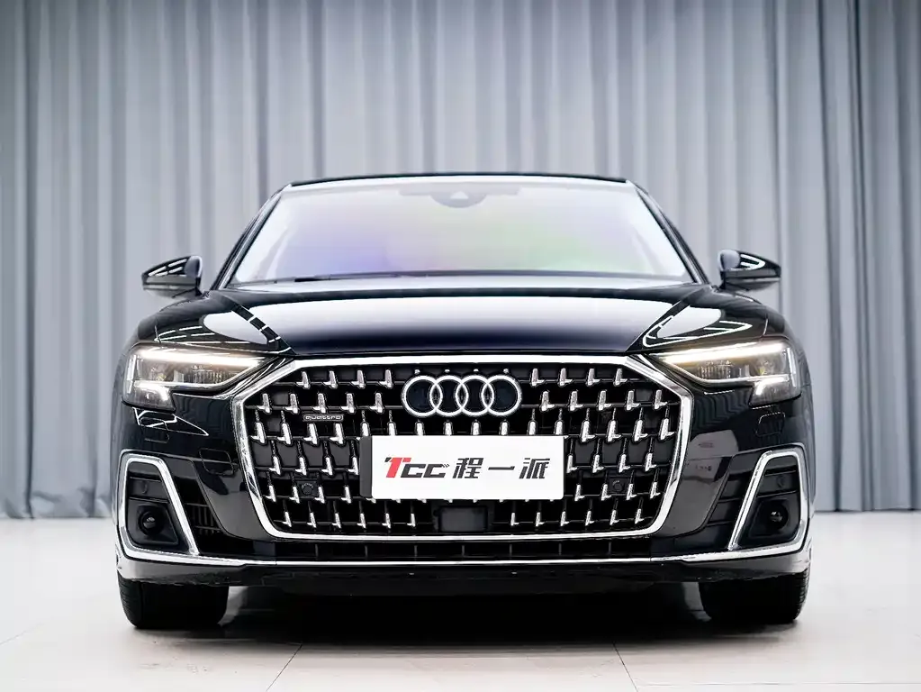Audi A8 — фото 6