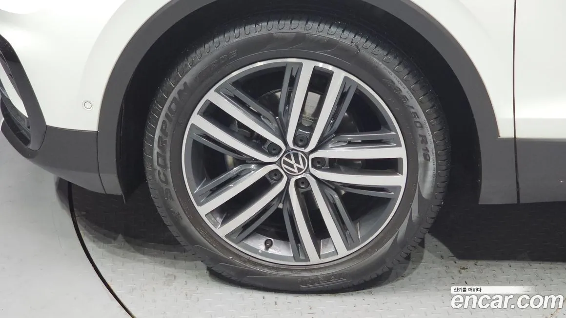Volkswagen Tiguan 2023 из KR, фото 5