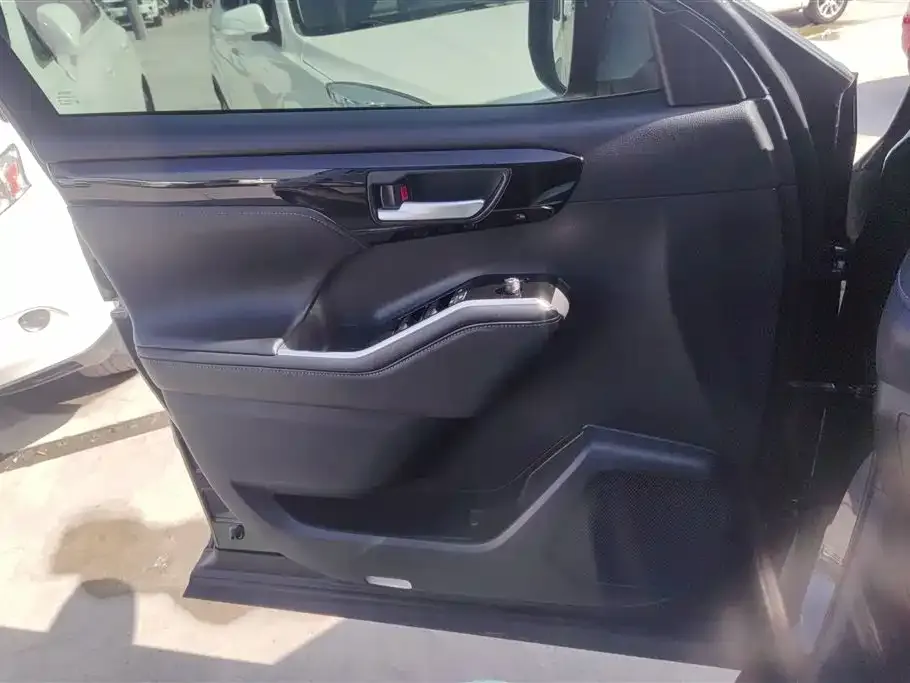 Toyota Highlander 2022 из CN, фото 8