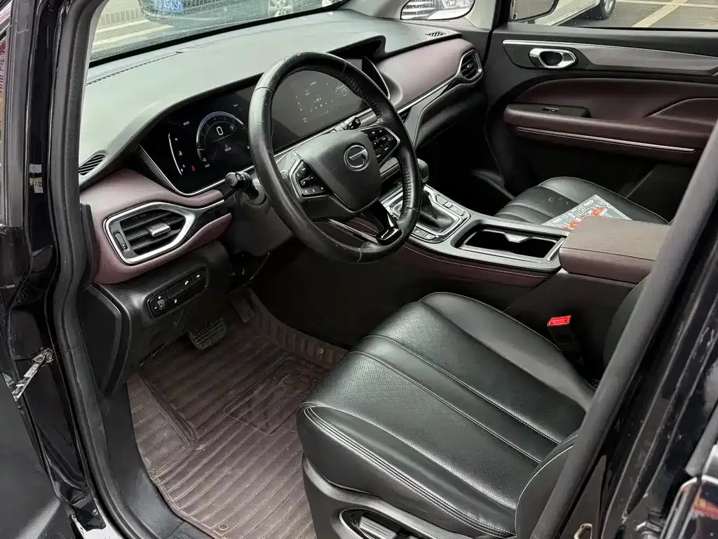 GAC Motor Trumpchi M6 — фото 10