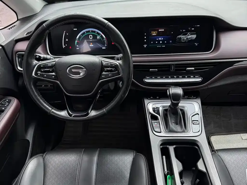 GAC Motor Trumpchi M6 — фото 3