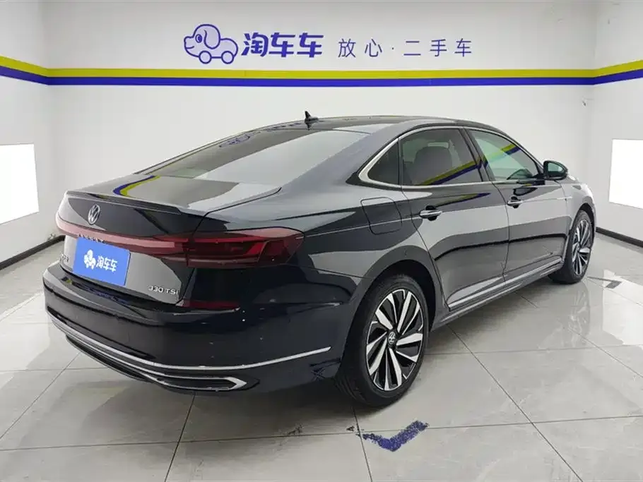 Volkswagen Passat — фото 6