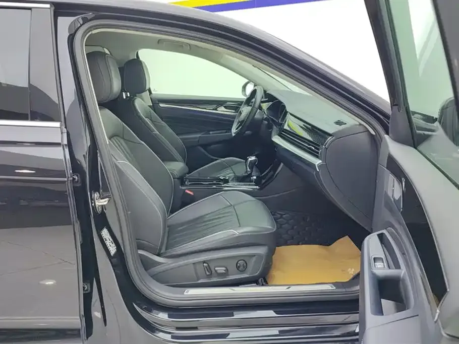 Volkswagen Passat — фото 8
