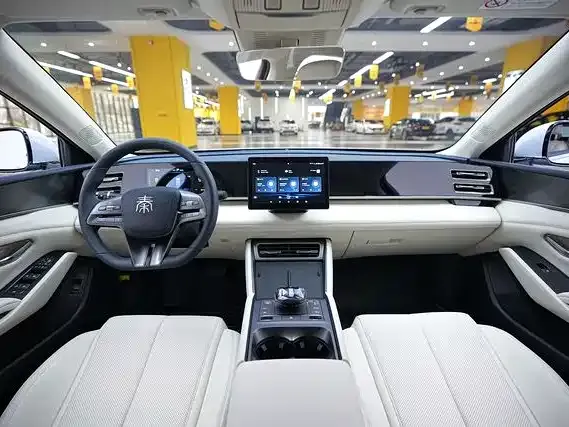 BYD Qin L — фото 10