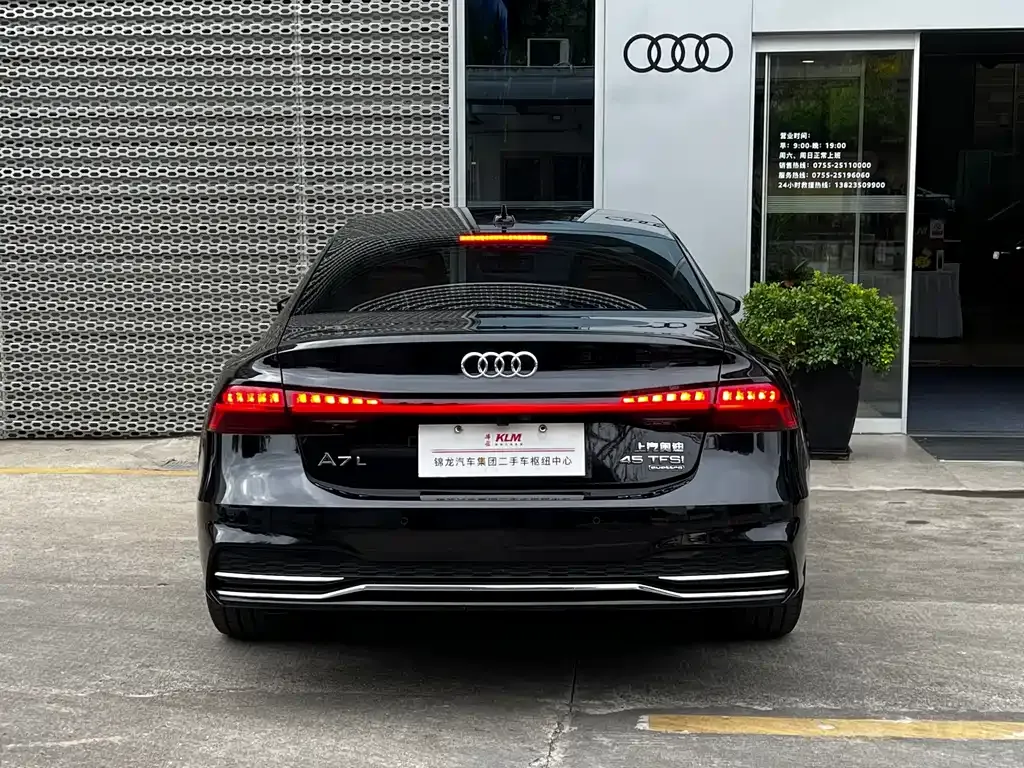 Audi A7L — фото 6