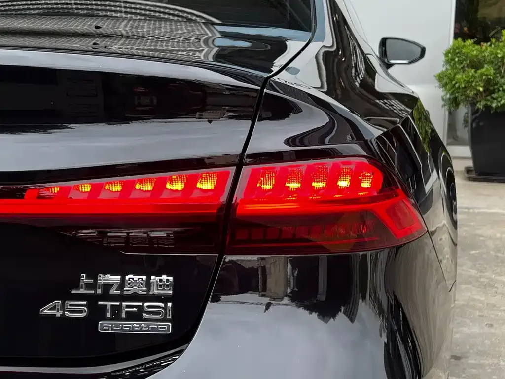Audi A7L — фото 3