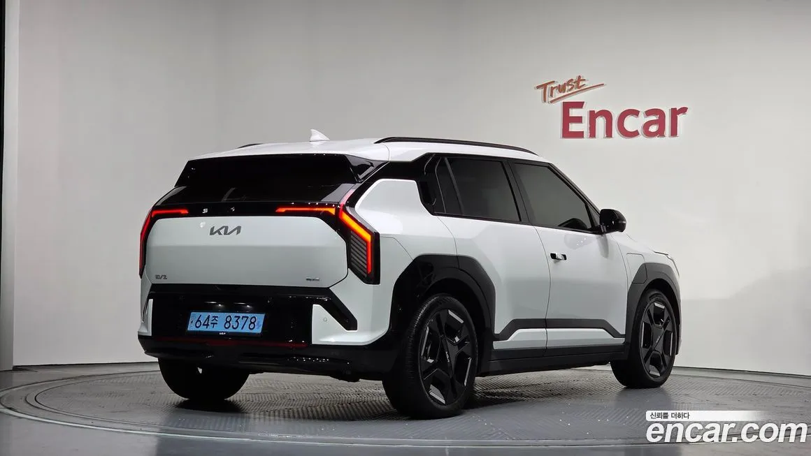 Kia EV3 — фото 4