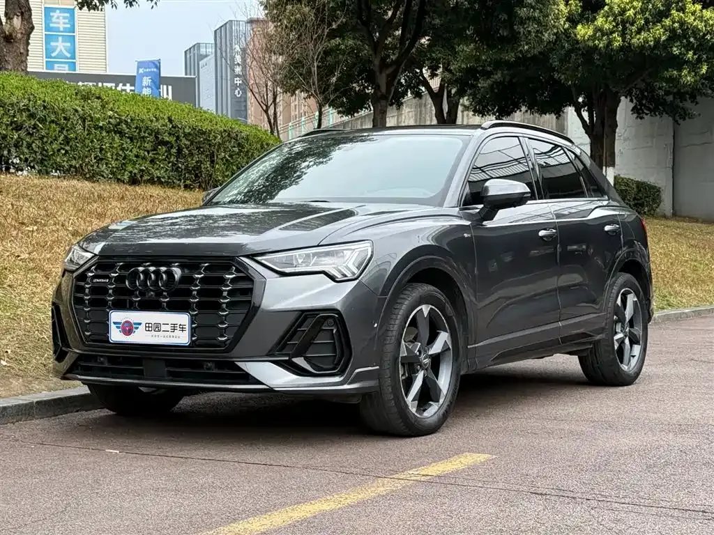 Audi Q3 — фото 1