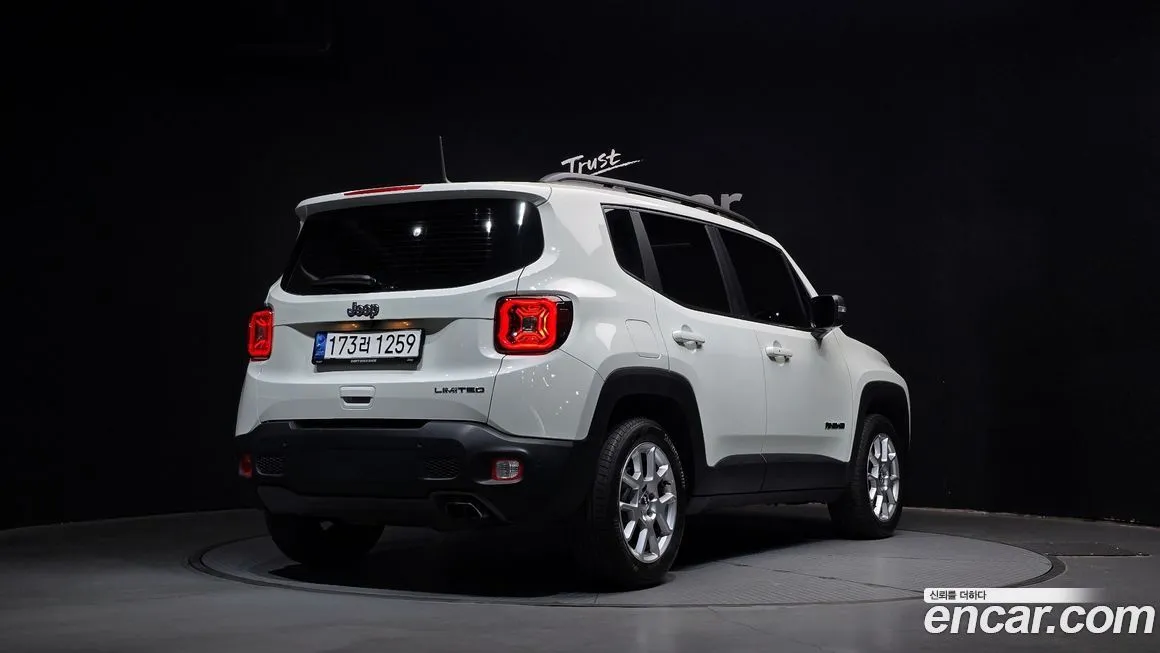 Jeep Renegade 2021 из KR, фото 10
